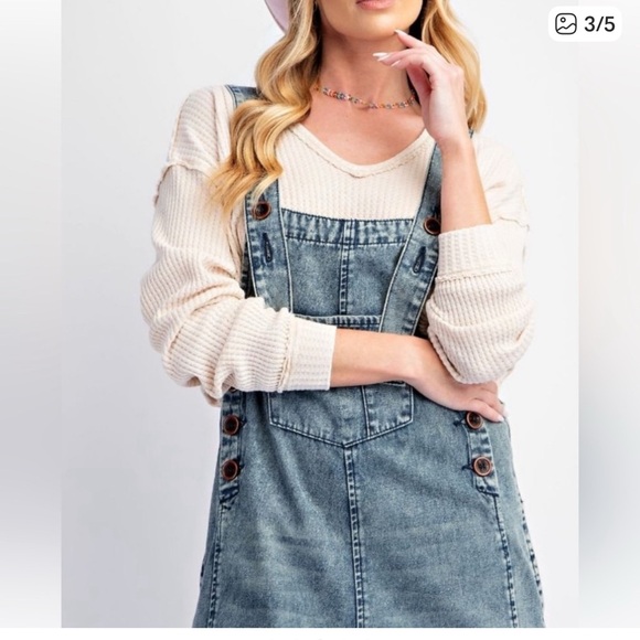 Women's Denim Overalls - Picture 3 of 5